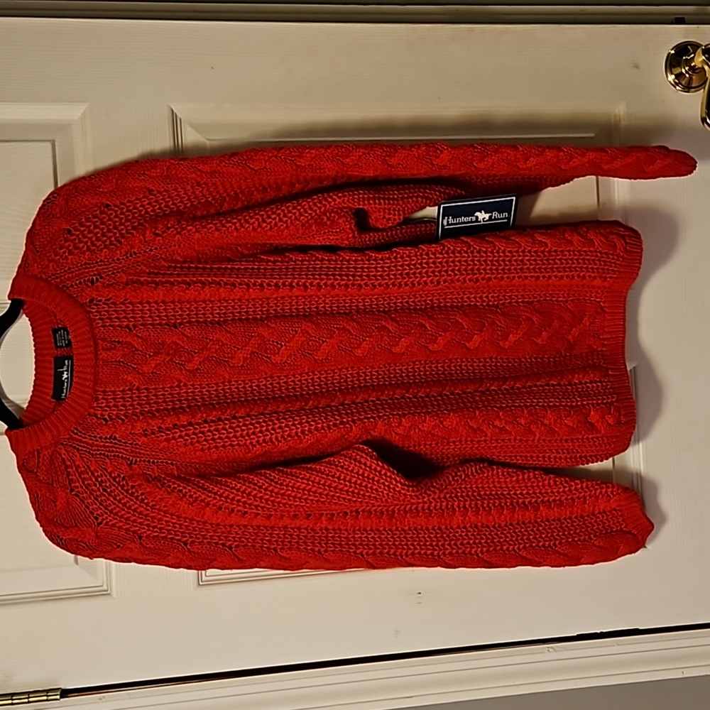 Hunters Run Vintage Cable Knit Sweater